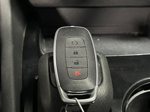 Used 2021 Nissan Rogue SV image 30