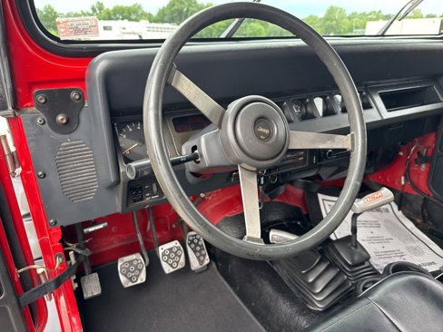 Used 1995 Jeep Wrangler S image 19