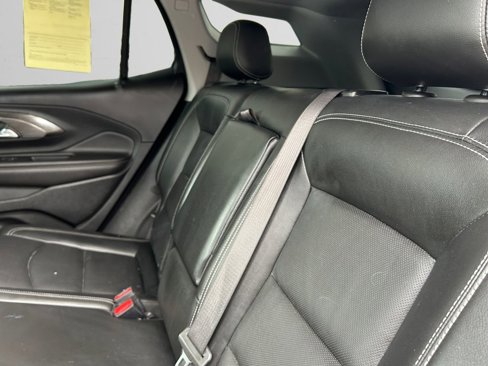 Used 2022 GMC Terrain SLT image 14