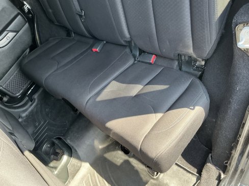 Used 2018 Jeep Wrangler Unlimited Sport S image 42