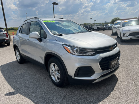 Used 2022 Chevrolet Trax LT w/ LT Convenience Package image 3