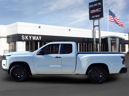 Used 2024 Nissan Frontier S w/ Technology Package image 8