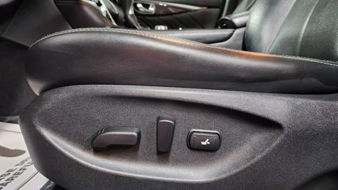 Used 2015 INFINITI Q50 Premium w/ Deluxe Touring Package image 11