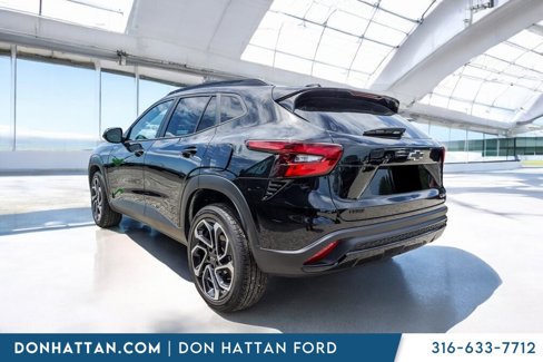 Used 2024 Chevrolet Trax RS image 28