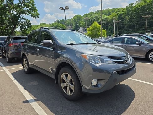 Used 2015 Toyota RAV4 XLE image 3