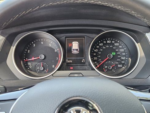 Used 2020 Volkswagen Tiguan SE w/ Panoramic Sunroof Package image 33