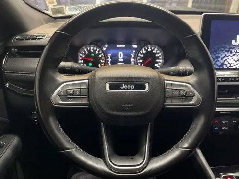 Used 2022 Jeep Compass Altitude w/ Convenience Group image 17