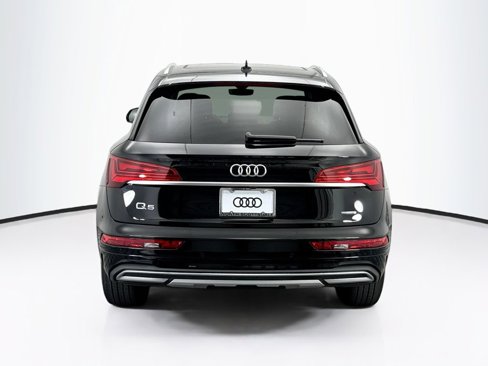 Used 2023 Audi Q5 2.0T Premium w/ Convenience Package image 6