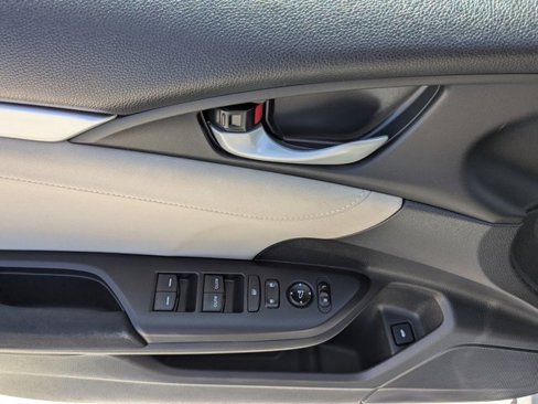 Used 2019 Honda Civic EX image 17