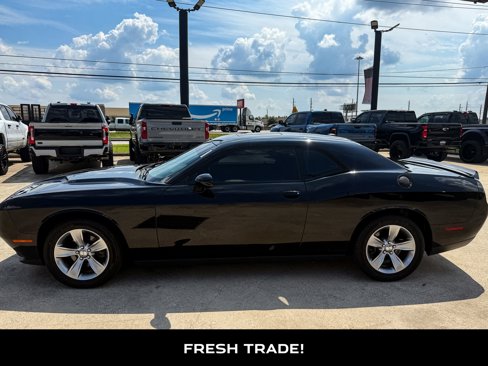 Used 2018 Dodge Challenger SXT w/ Driver Convenience Group image 5