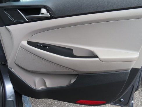 Used 2018 Hyundai Tucson SEL image 32