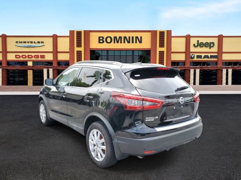 Used 2020 Nissan Rogue Sport SV image 4