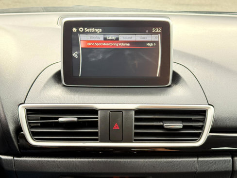 Used 2015 MAZDA MAZDA3 i Touring image 57