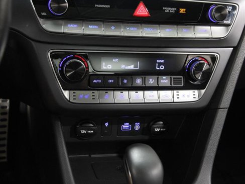 Used 2019 Hyundai Sonata Limited image 13