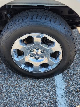 Used 2013 Ford F150 XLT w/ Mid Equipment Group image 12
