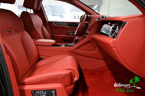 Used 2022 Bentley Bentayga image 49