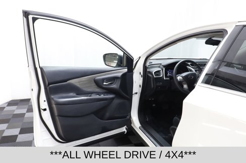 Used 2018 Nissan Murano S image 5