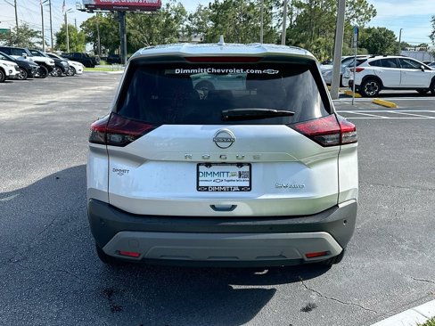 Used 2023 Nissan Rogue SV image 7