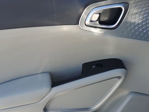 Used 2023 Kia Soul LX image 35