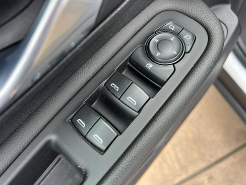 Used 2020 GMC Terrain SLE image 12