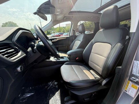 Used 2022 Ford Escape Titanium image 13