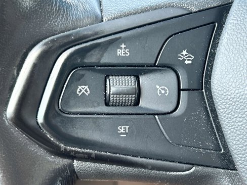Used 2022 Chevrolet Bolt LT w/ Infotainment Package image 21