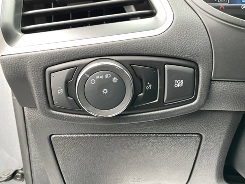 New 2024 Ford Edge SE w/ Black Appearance Package image 13