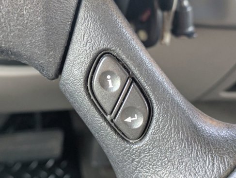Used 2005 Chevrolet Avalanche Z66 w/ Preferred Equipment Group image 24