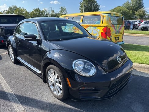 Used 2018 Volkswagen Beetle 2.0T S image 4