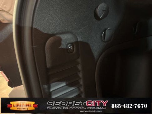 Used 2021 Jeep Grand Cherokee Freedom Edition image 18