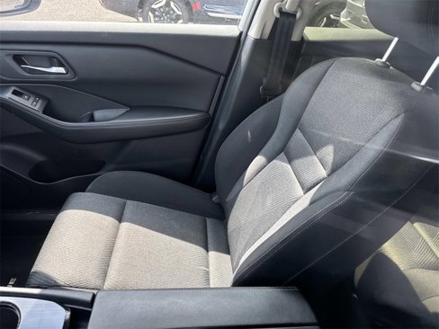Used 2024 Nissan Rogue SV image 29