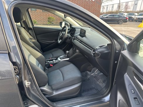 Used 2019 Toyota Yaris LE image 17