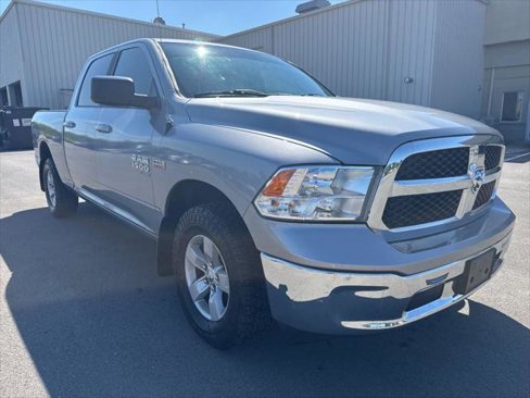 Used 2019 RAM 1500 Classic SLT image 3