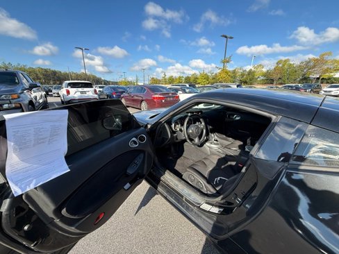 Used 2010 Nissan 370Z Touring w/ Sport Pkg image 10