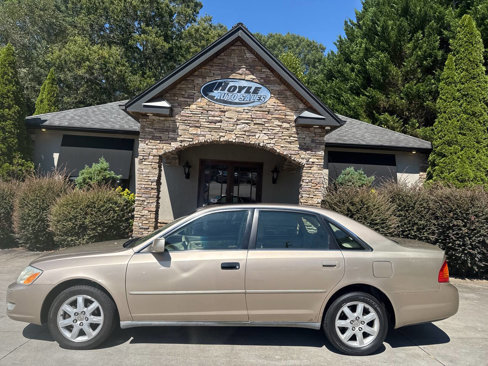 Used 2001 Toyota Avalon XLS image 1