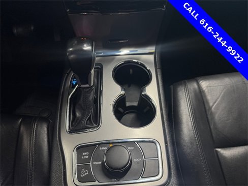 Used 2021 Jeep Grand Cherokee Limited image 16