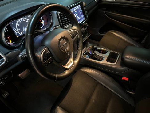 Certified 2021 Jeep Grand Cherokee Laredo X image 9
