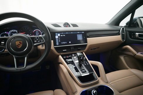 Used 2019 Porsche Cayenne S image 19