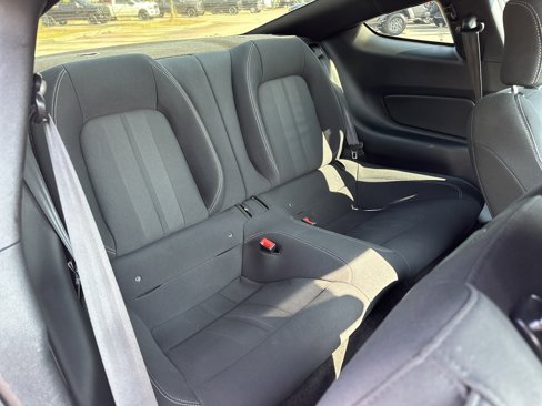 Used 2018 Ford Mustang Coupe image 15