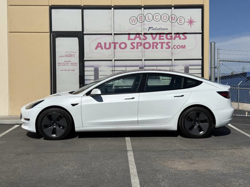 Used 2021 Tesla Model 3 Standard Range Plus image 5