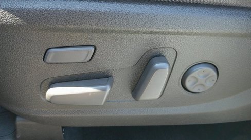 Used 2020 Hyundai Santa Fe Limited image 6