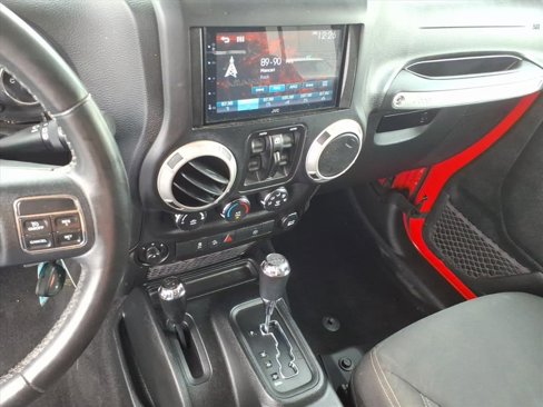 Used 2017 Jeep Wrangler Unlimited Sahara image 24