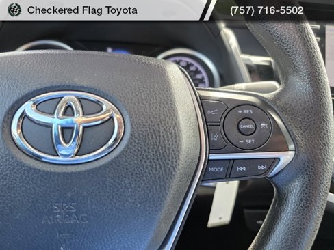 Used 2021 Toyota Camry LE image 14