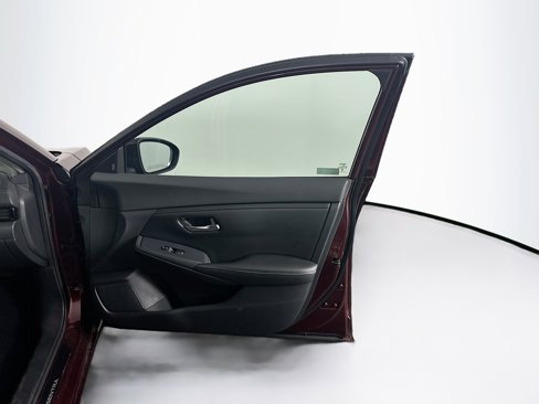 Used 2022 Nissan Sentra SV w/ Trunk Package image 30