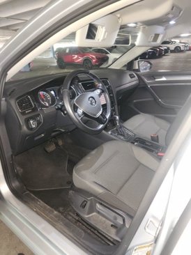 Used 2019 Volkswagen e-Golf SE w/ Driver Assistance Package image 29