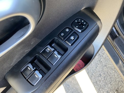 Used 2017 Kia Soul image 18