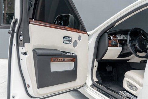 Used 2012 Rolls-Royce Ghost image 64