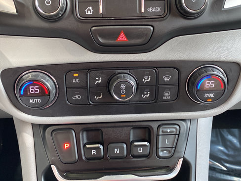 Used 2021 GMC Terrain SLT image 22