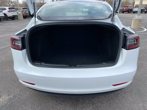 Used 2018 Tesla Model 3 Long Range image 9