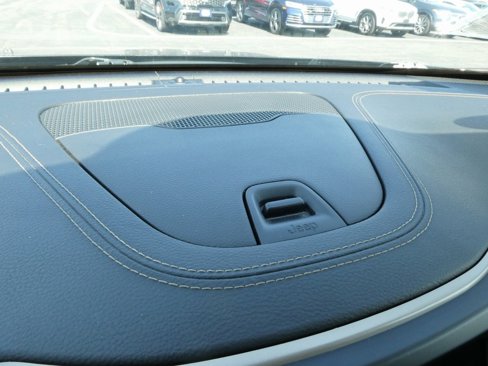 Used 2016 Jeep Cherokee Limited image 21